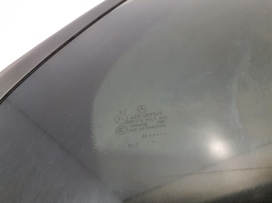 Mercedes Benz GLE-Class 167 (2019–2026) Aizmugurējo sānu durvju trīsstūrveida stikls A1677304802 - 2