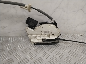 Volkswagen Golf VII (2012–2026) Front door lock 5K1837016E - 6