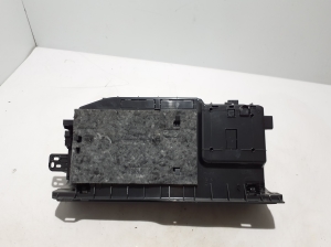 Mercedes Benz GLE-Class 167 (2019–2026) Glove box A1676803900 - 6