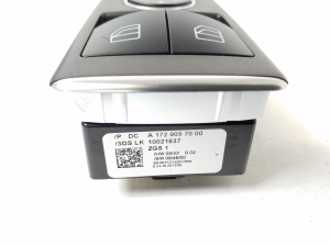 Mercedes Benz SLK-Class 172 (2011–2026) Fensterheberschalter vorne A1729057000 - 2