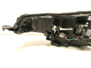 TOYOTA Avensis T27 (2008–2019) Esituli - 7