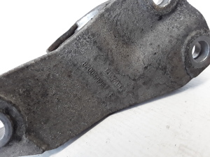 RENAULT Laguna III (2007–2015) Front drive shaft bracket 8200371715 - 3