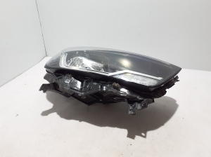 RENAULT Kangoo III (2021–2026) Scheinwerfer vorne 260100108R - 2
