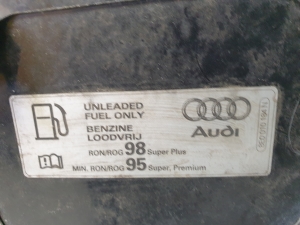 AUDI A4 B6 (2000–2005) Bouchon de remplissage de carburant 8E0010184 - 3