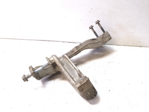 Volkswagen Jetta (2005–2011) Front subframe bracket 1K0199296F - 3