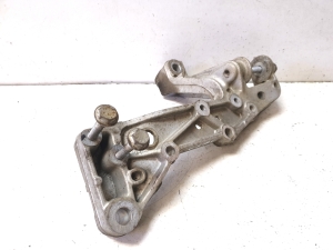 Volkswagen Jetta (2005–2011) Front subframe bracket 1K0199296F - 4