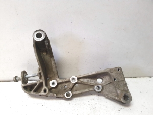 Halter Hilfsrahmen vorne - 1K0199296F
