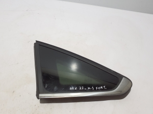 Rear quarter glass - 833073837R