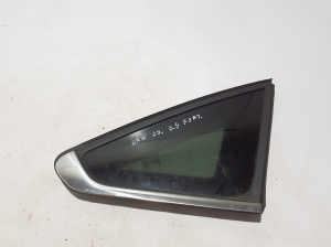 Rear quarter glass - 833067352R