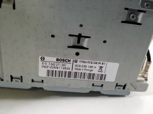 Volkswagen Tiguan (2007–2016) Radio (head unit) 3C8035195H - 3
