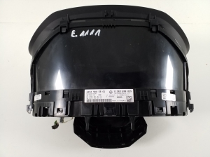 Mercedes Benz B-Class 242 (2013–2019) Näidikuplokk A2429005801 - 2