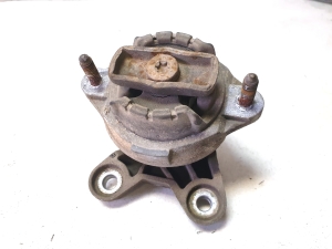 AUDI A4 B6 (2000–2005) Getriebehalter 8E0399115K - 2