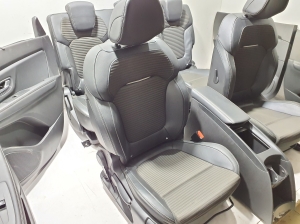 RENAULT Scenic (2016–2026) Salons un tā detaļas - 9