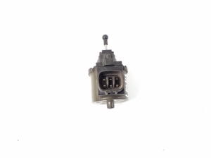 LEXUS LS (2000–2006) Headlight leveling motor 8566150040 - 3