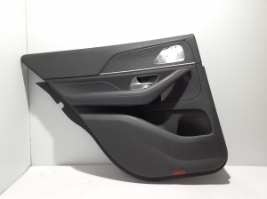 Mercedes Benz GLE-Class 167 (2019–2026) Tagumise küljeukse polster A1677309708 - 4