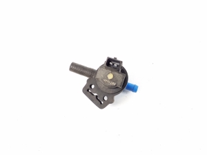 Mercedes Benz CLK-Class 209 (2002–2009) Sonstiges Ventil A0004703693 - 2
