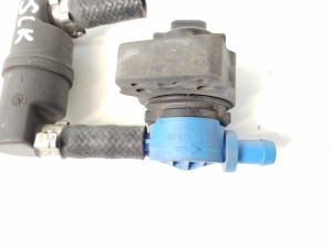 Mercedes Benz SLK-Class 171 (2004–2011) Sonstiges Ventil A0004703693 - 2