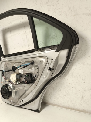 Mercedes Benz C-Class 204 (2007–2014) Rear side doors - 4