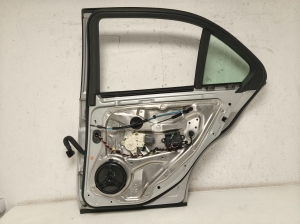 Mercedes Benz C-Class 204 (2007–2014) Rear side doors - 9