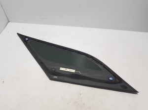Mercedes Benz GLE-Class 167 (2019–2026) Seitenscheibe hinten (Karosserie) A1676708300 - 3