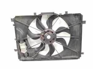 Mercedes Benz A-Class 176 (2012–2018) Dzesēšanas ventilators un tā daļas A2465000064 - 4