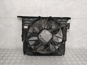BMW 5 SERIES F10 (2010–2017) Dzesēšanas ventilators un tā daļas 8509740 - 3