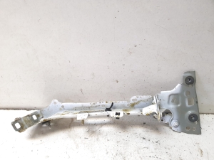 Halter Kotflügel vorne - 8W0821184A