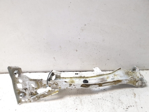 AUDI A4 B9 (2015–2026) Halter Kotflügel vorne 8W0821184A - 6