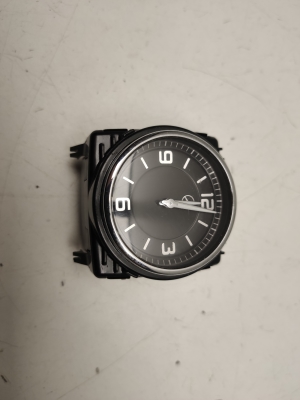Interior clock - A2138270070