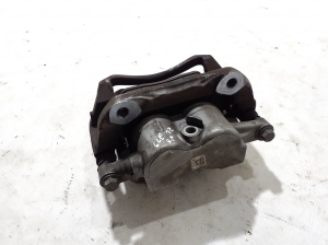 Mercedes Benz GLE-Class 167 (2019–2026) Eesmine pidurisadul A1674215901 - 3