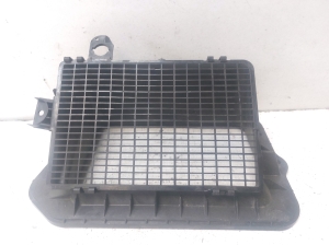 AUDI A4 B9 (2015–2026) Sonstiges Teil unter der Motorhaube 8W1819904A - 3