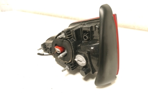 AUDI A4 B9 (2015–2026) Tagatuli tagaluugil 8W5945076A - 2
