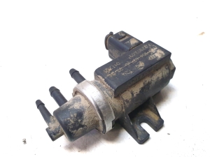 Volkswagen Transporter T5 (2003–2015) Solenoid 72290303 - 2