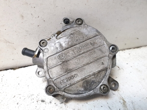 AUDI A4 B6 (2000–2005) Vacuum pump 06D145100D - 3