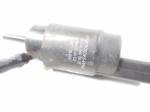 Mercedes Benz Sprinter /906/ (2006–2018) Front windshield washer pump A0008605826 - 3
