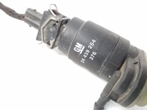 Opel Signum (2003–2008) Front windshield washer pump 24439254 - 3