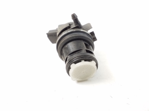 TOYOTA Prius W20 (2003–2011) Front windshield washer pump 8533060190 - 2