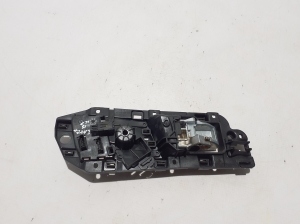 Porsche Cayenne (92A) (2017–2026) Front door inner handle 9Y0837019 - 3