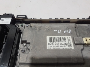 Peugeot Expert III (2017–2026) Audio, Video, Navigation 9825031680 - 3