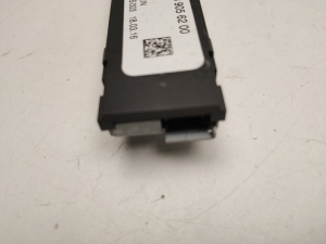 Mercedes Benz E-Class W213 (2017–2026) Antenas pastiprinātājs A2139056200 - 3