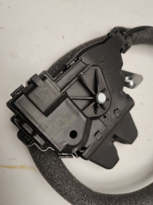 Mercedes Benz E-Class W213 (2017–2026) Trunk lid lock A2047500485 - 2