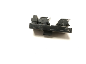 AUDI A4 B9 (2015–2026) Esiukse klaaslüliti 4M0959851B - 5