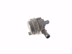 Mercedes Benz A-Class 176 (2012–2018) Auxiliary water pump A0005000686 - 3