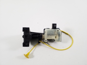   Fuel filler cap lock  - A2516390107 