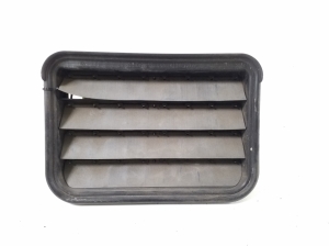   Rear fender vent grille  - A1648300342 