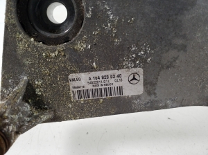 Mercedes Benz ML-Class 164 (2005–2011) Windshield wiper mechanism and its parts A1648200240 - 3