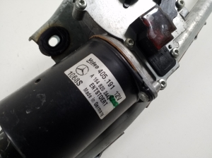 Mercedes Benz ML-Class 164 (2005–2011) Windshield wiper mechanism and its parts A1648200240 - 4