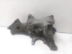 Generaatori kinnitus - 06D903143C