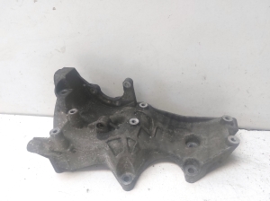 AUDI A4 B6 (2000–2005) Generaatori kinnitus 06D903143C - 4