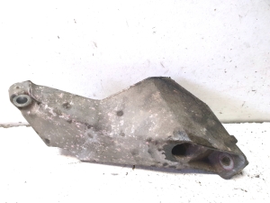 AUDI A4 B6 (2000–2005) Mootori kinnitus 8E0199307A - 2